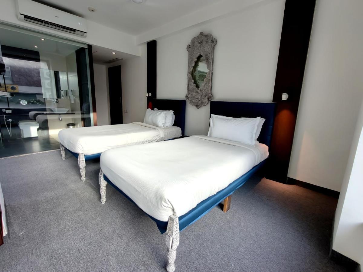 The Sky Imperial Hotel Yahvi Vadodara Exterior photo