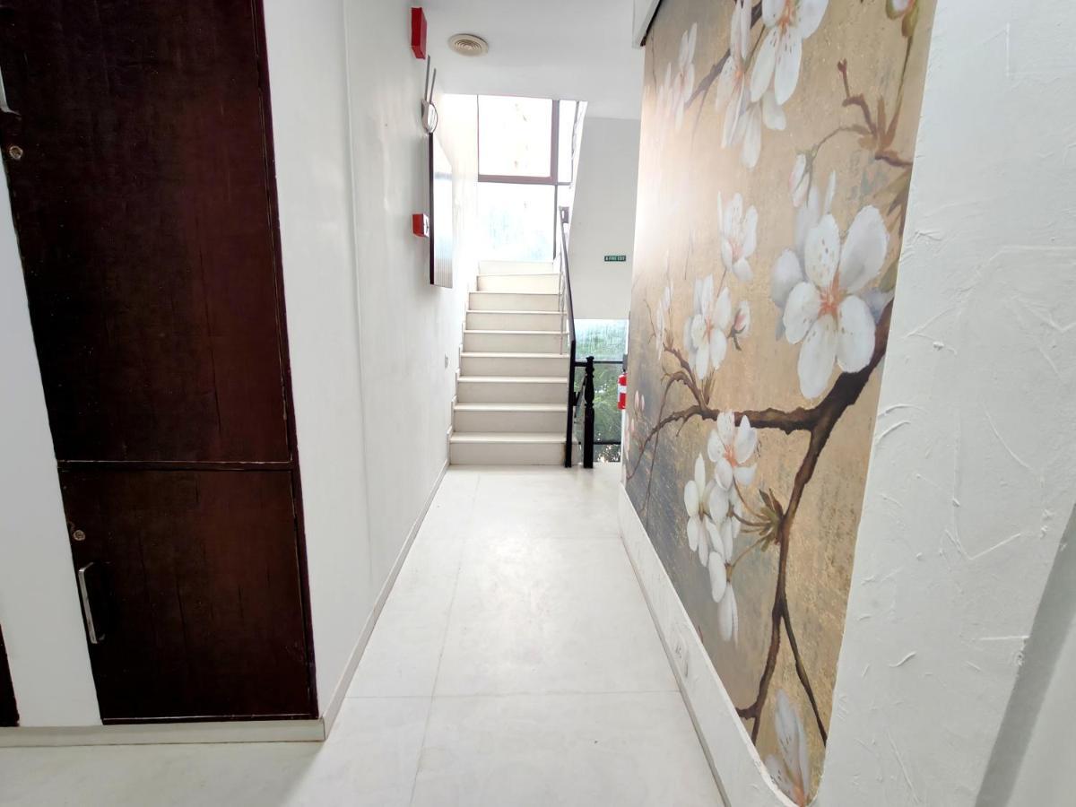 The Sky Imperial Hotel Yahvi Vadodara Exterior photo