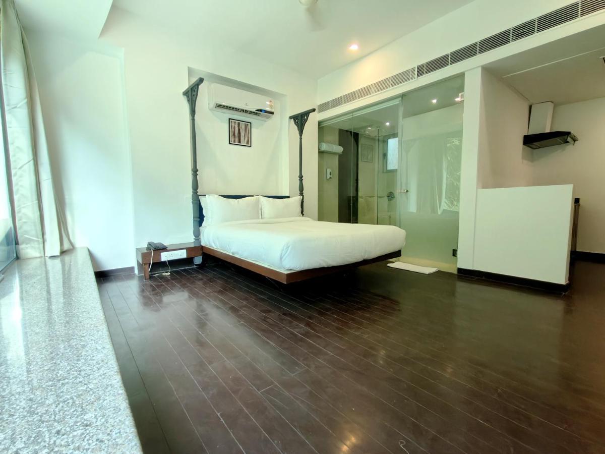 The Sky Imperial Hotel Yahvi Vadodara Exterior photo
