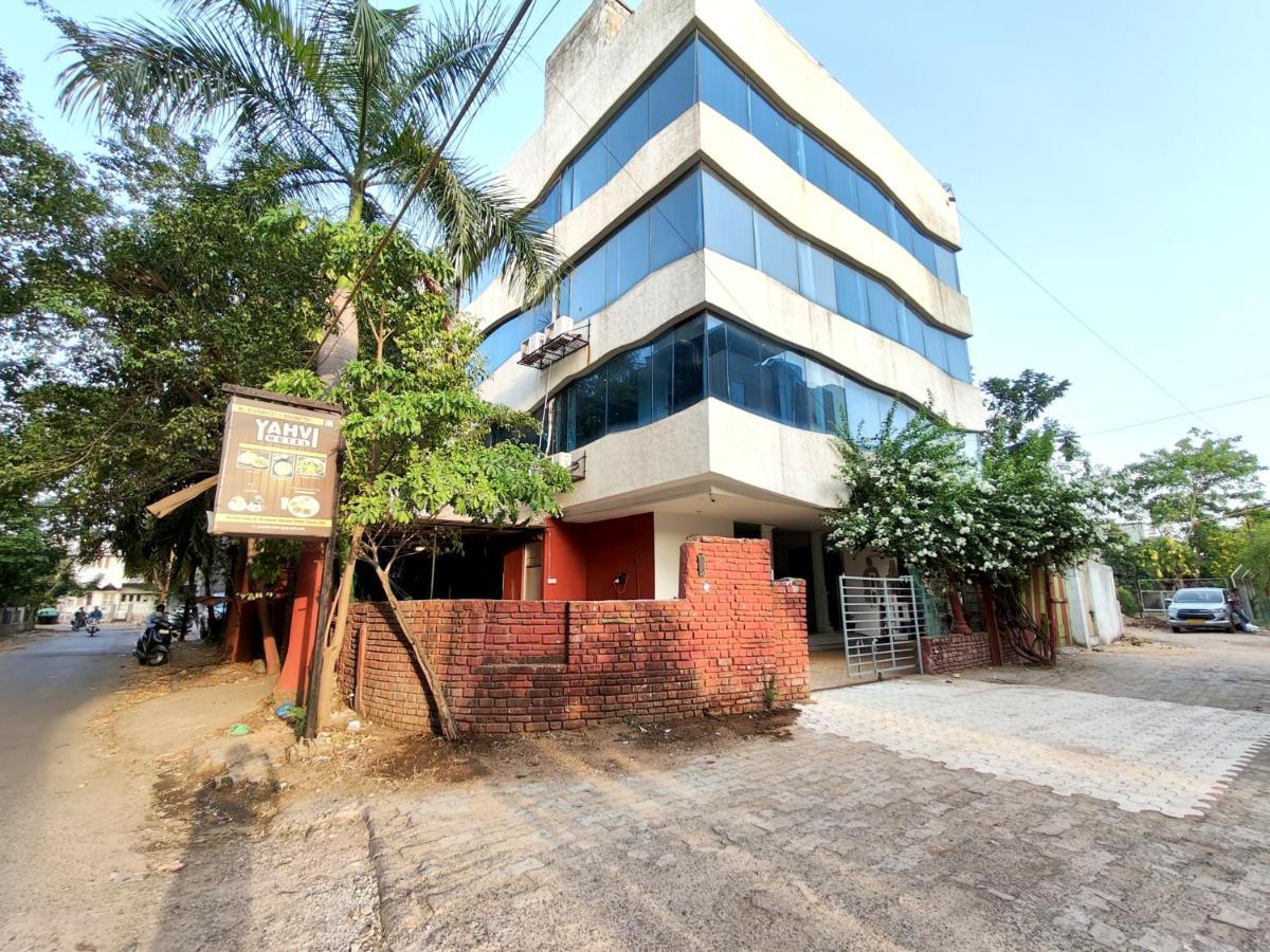 The Sky Imperial Hotel Yahvi Vadodara Exterior photo